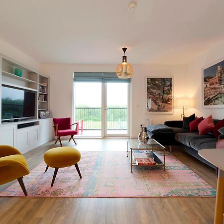 Pass The Keys Stunning And Spacious Modern Flat - Own Car Park CBG Dış mekan fotoğraf