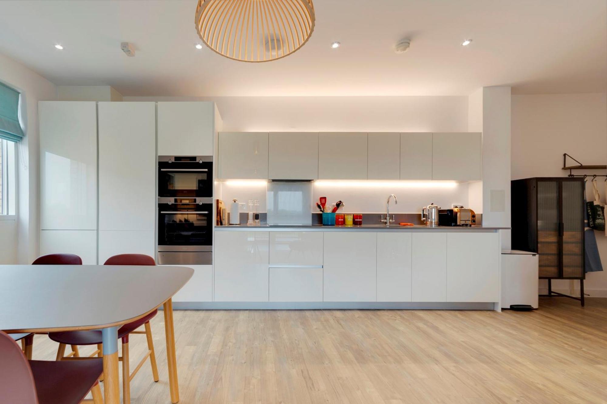 Pass The Keys Stunning And Spacious Modern Flat - Own Car Park CBG Dış mekan fotoğraf