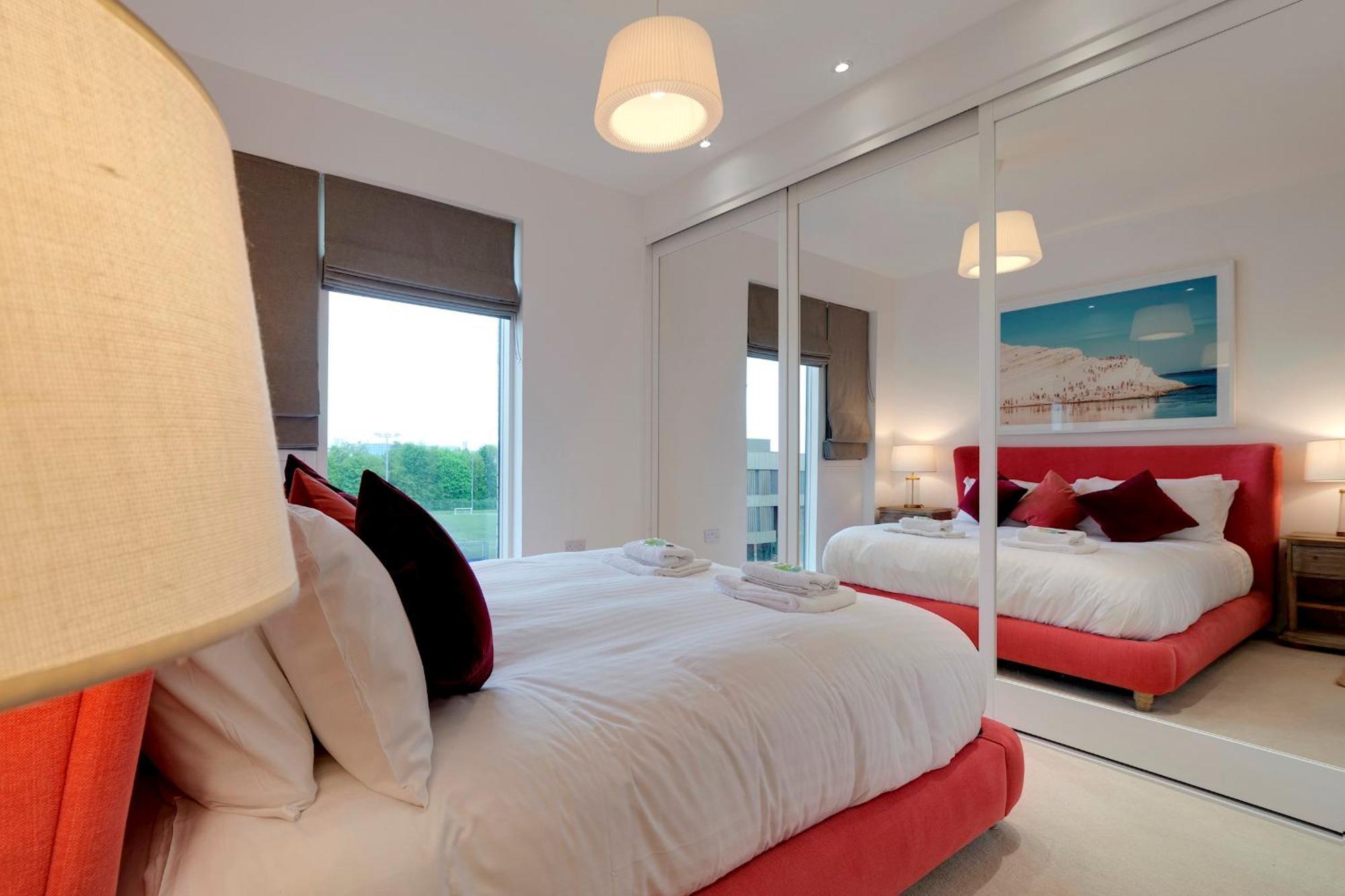 Pass The Keys Stunning And Spacious Modern Flat - Own Car Park CBG Dış mekan fotoğraf
